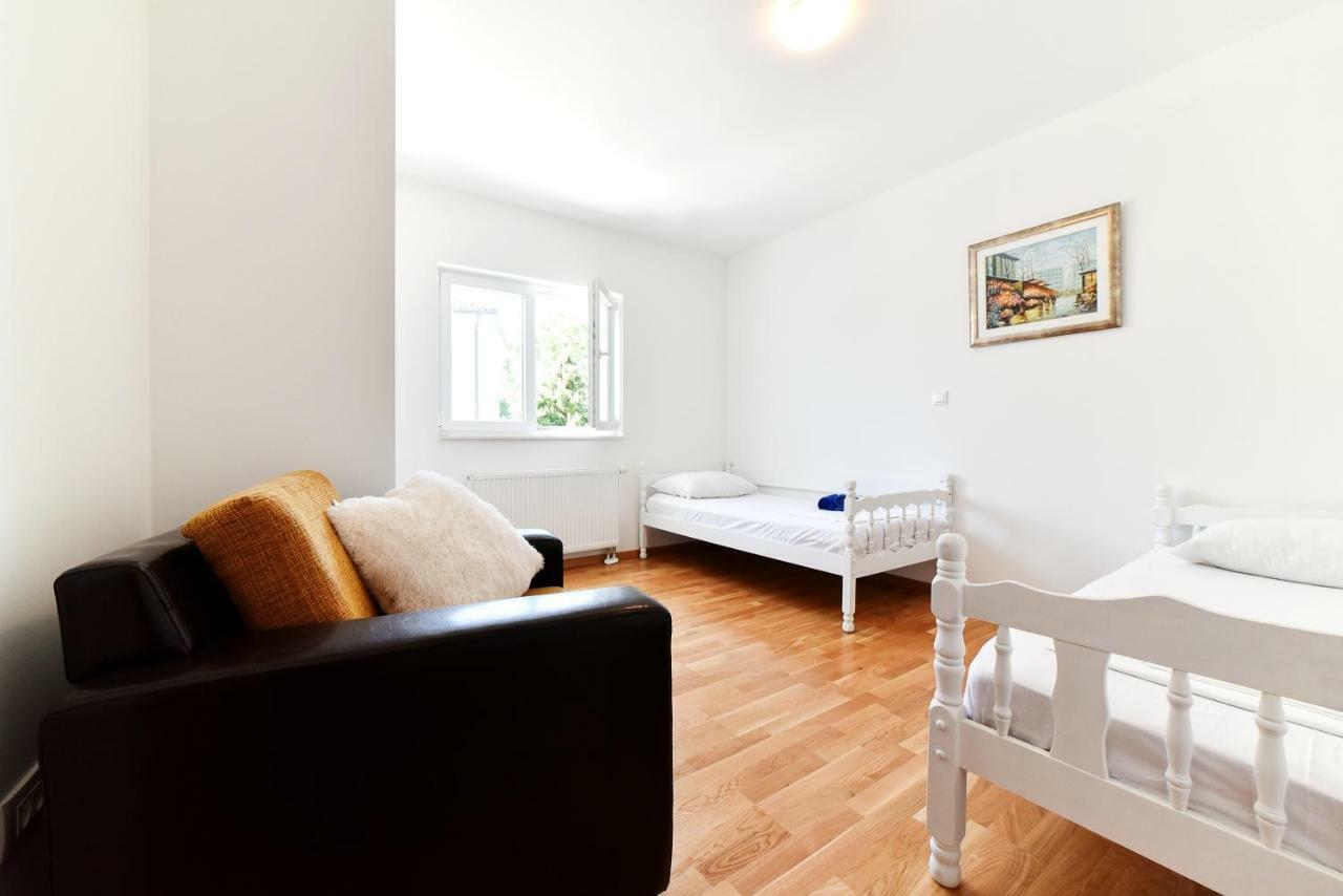 אימוטסקי Apartman Hertz מראה חיצוני תמונה