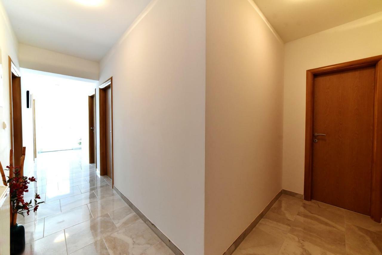 אימוטסקי Apartman Hertz מראה חיצוני תמונה